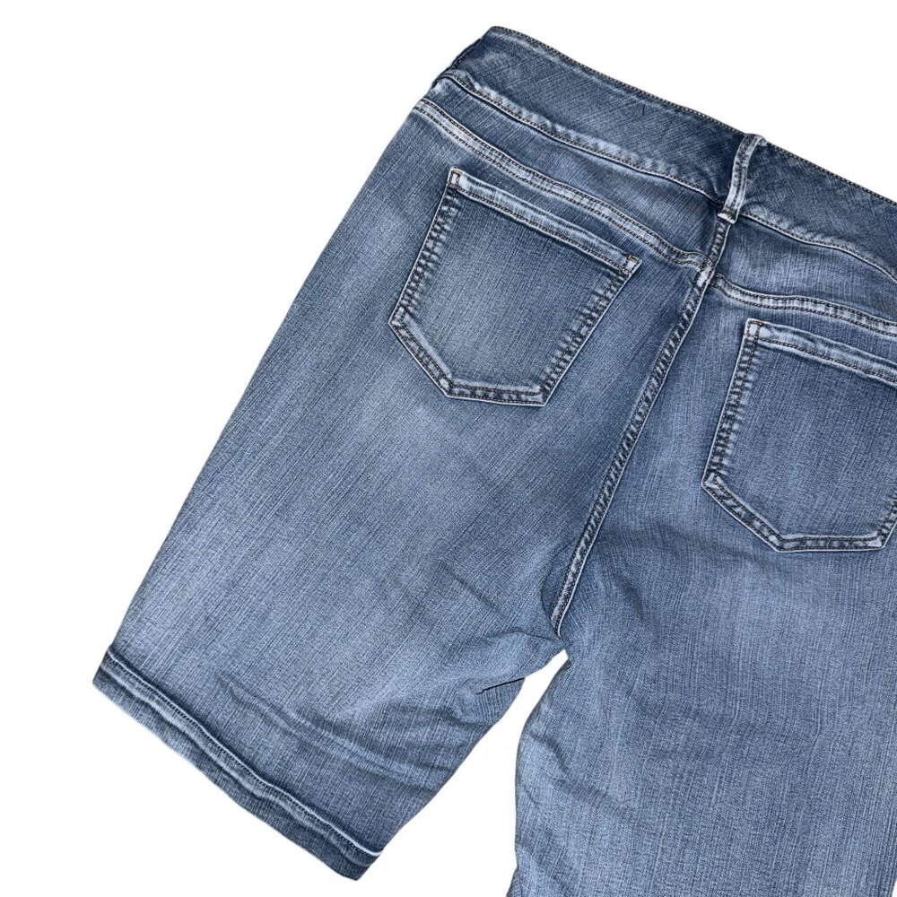 Torrid Womens Plus Size Bermuda Shorts Womens 18 Light Wash Pockets - Picture 5 of 7